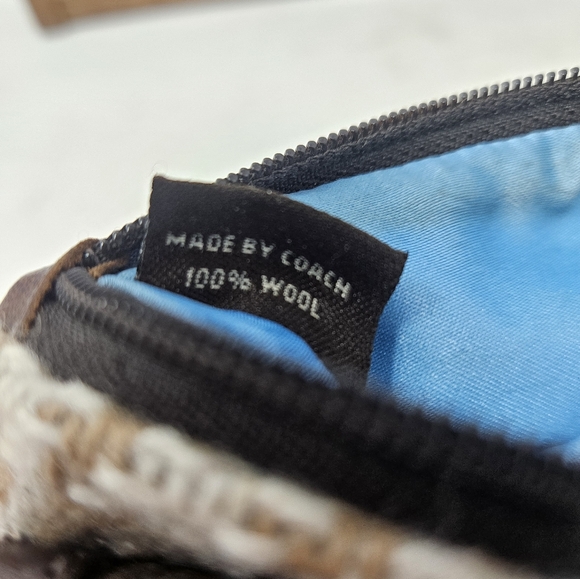 Vintage coach wristlet - Picture 3 of 8